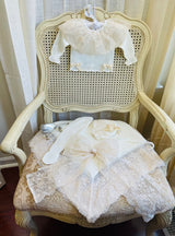 Amalia coming home outfit in cream