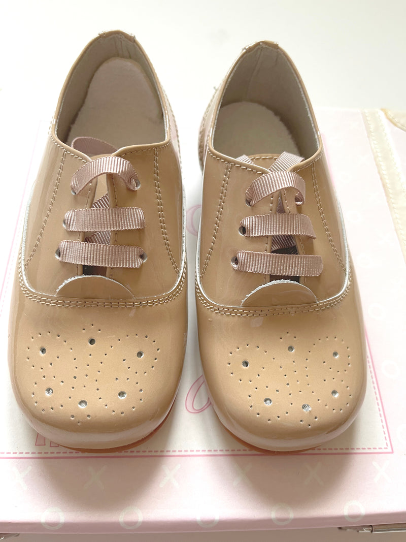 Shoes beige