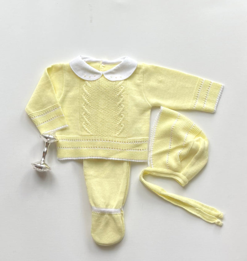 Axel yellow coming home outfit