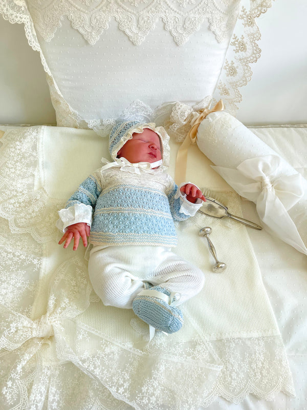 Milan ~ Handmade blue & cream ( pre-orden 4 weeks)